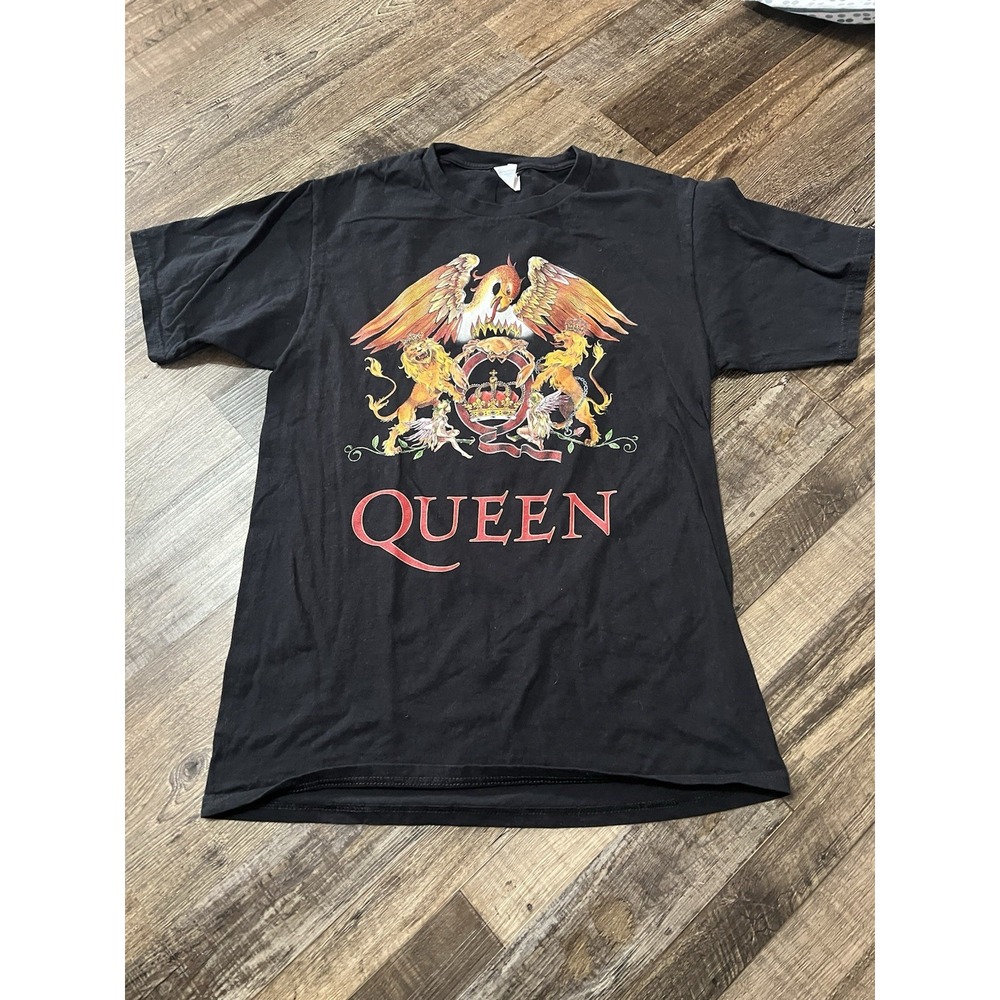 Queen Band Music Black‎ Graphic Shirt Size small